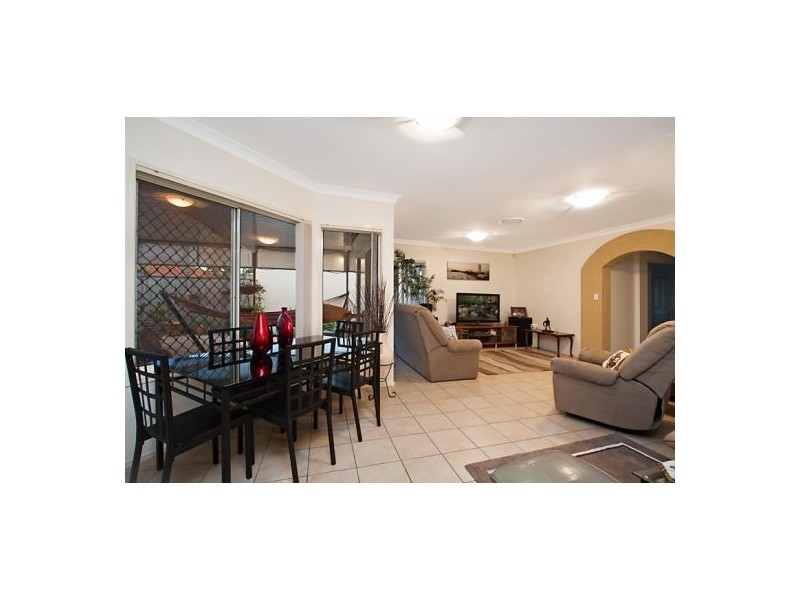 14 Stingray Crescent, Burleigh Waters QLD 4220