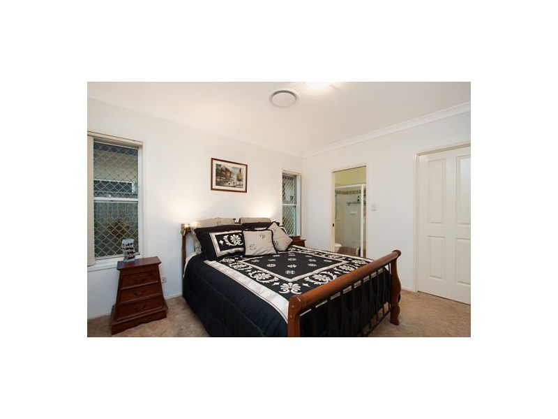 14 Stingray Crescent, Burleigh Waters QLD 4220