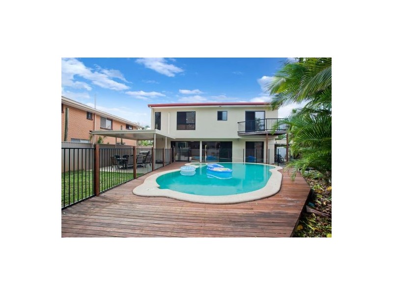 4 Seahawk Crescent, Burleigh Waters QLD 4220