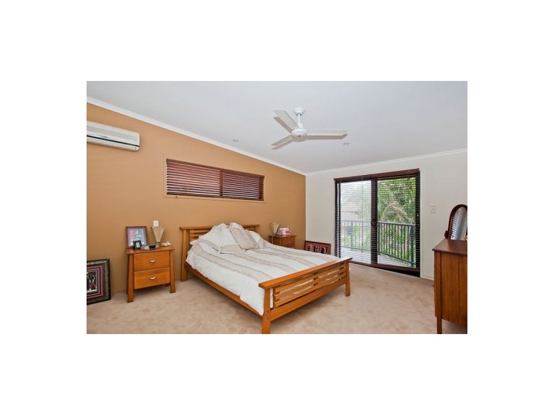 4 Seahawk Crescent, Burleigh Waters QLD 4220