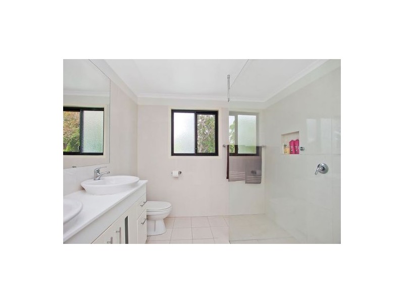 4 Seahawk Crescent, Burleigh Waters QLD 4220