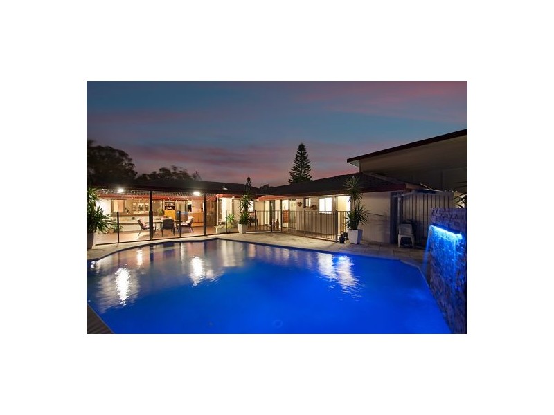 3 Omao Avenue, Burleigh Waters QLD 4220