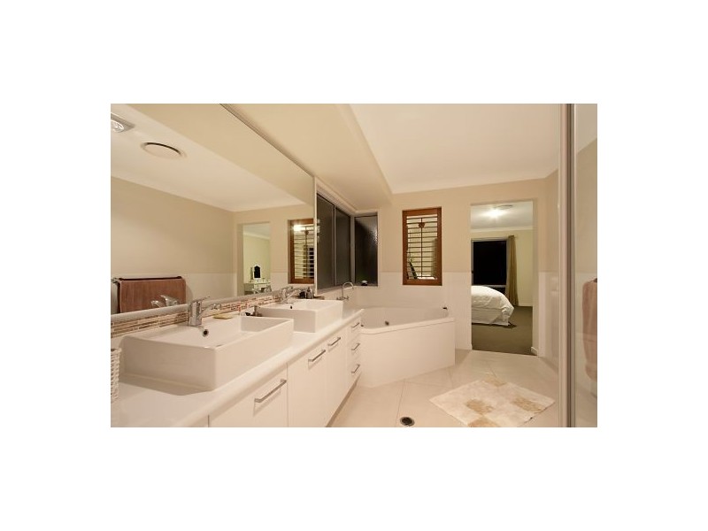 91 Acanthus Avenue, Burleigh Heads QLD 4220