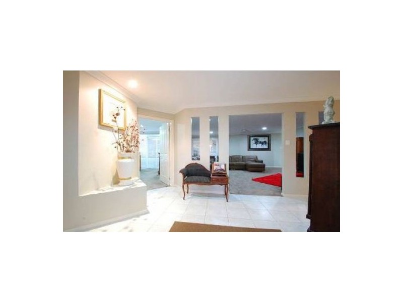 66 Wedgebill Parade, Burleigh Waters QLD 4220