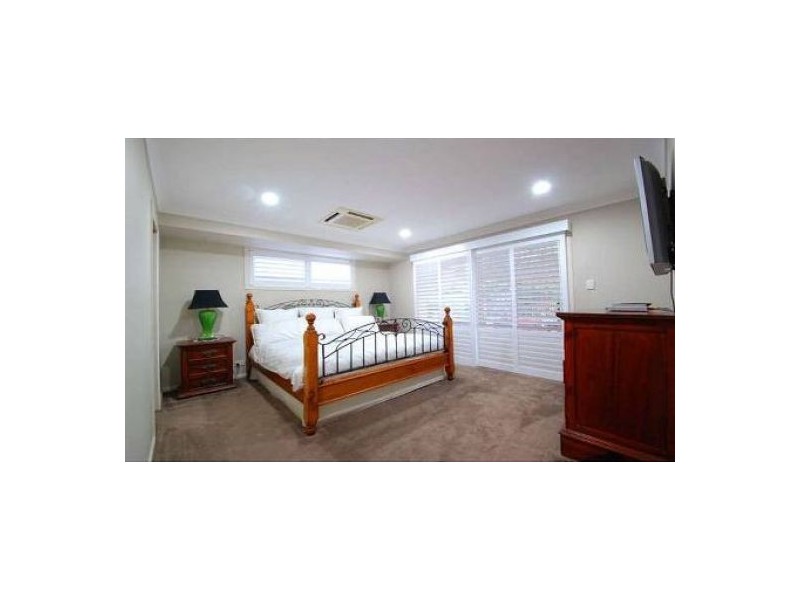 66 Wedgebill Parade, Burleigh Waters QLD 4220