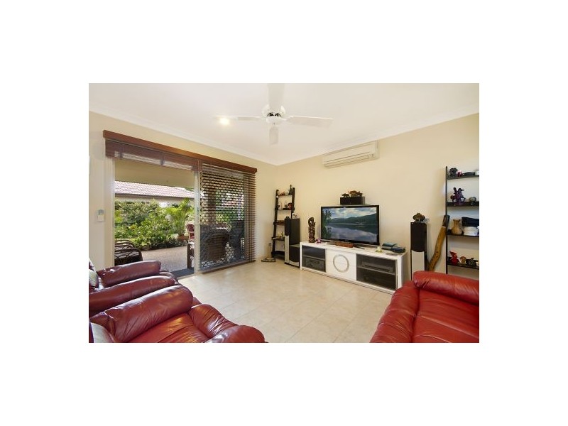6 Shoalwater Court, Burleigh Waters QLD 4220