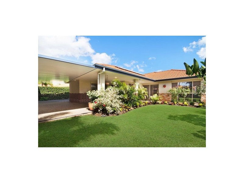 6 Shoalwater Court, Burleigh Waters QLD 4220