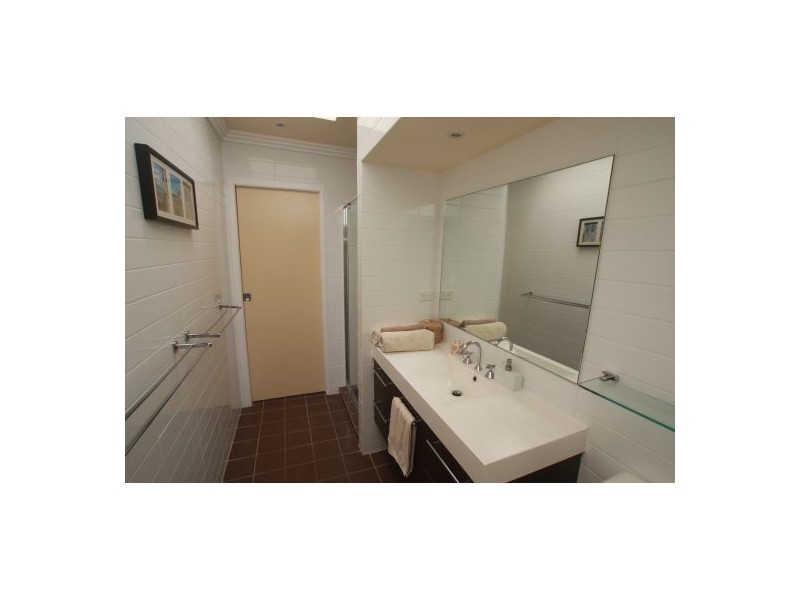 24 Lemana Lane, Burleigh Heads QLD 4220
