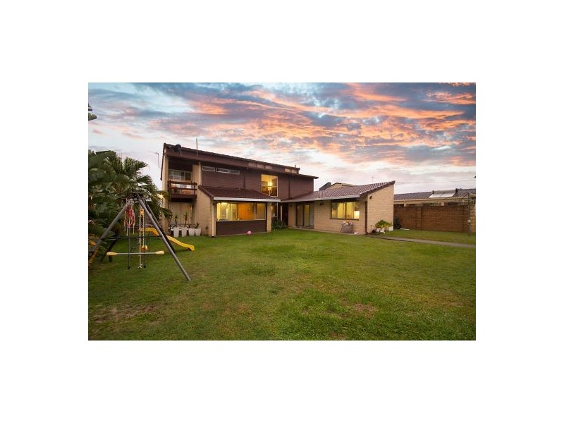 96 Mallawa Drive, Palm Beach QLD 4221