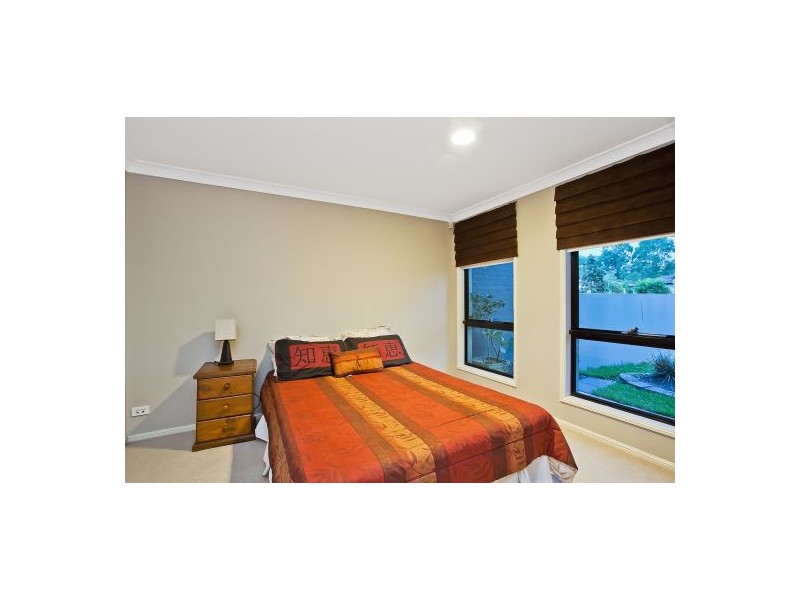 186 Dunlin Drive, Burleigh Waters QLD 4220