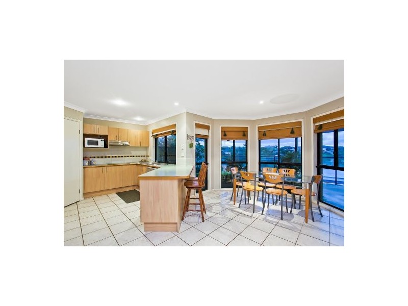 186 Dunlin Drive, Burleigh Waters QLD 4220