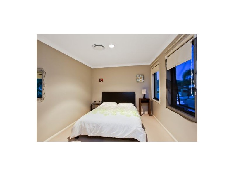 186 Dunlin Drive, Burleigh Waters QLD 4220