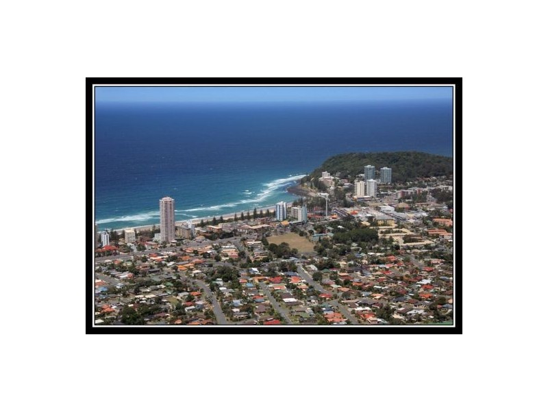 136 Dunlin Drive, Burleigh Waters QLD 4220