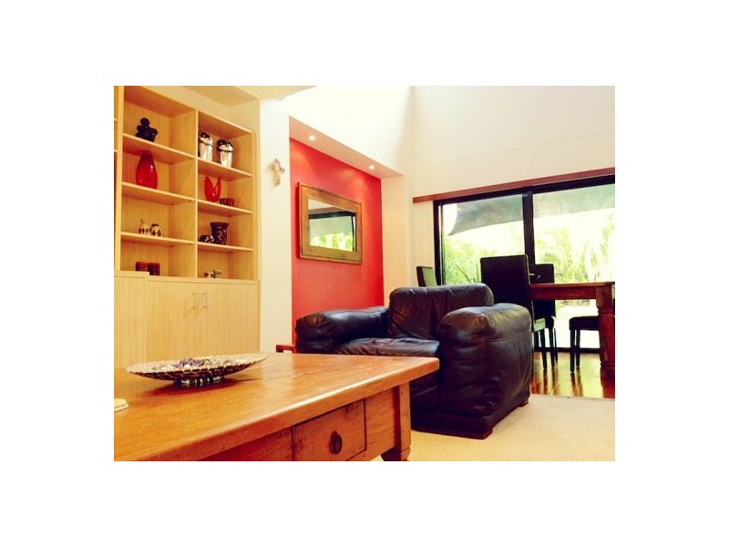 35 Anthony Drive, Miami QLD 4220