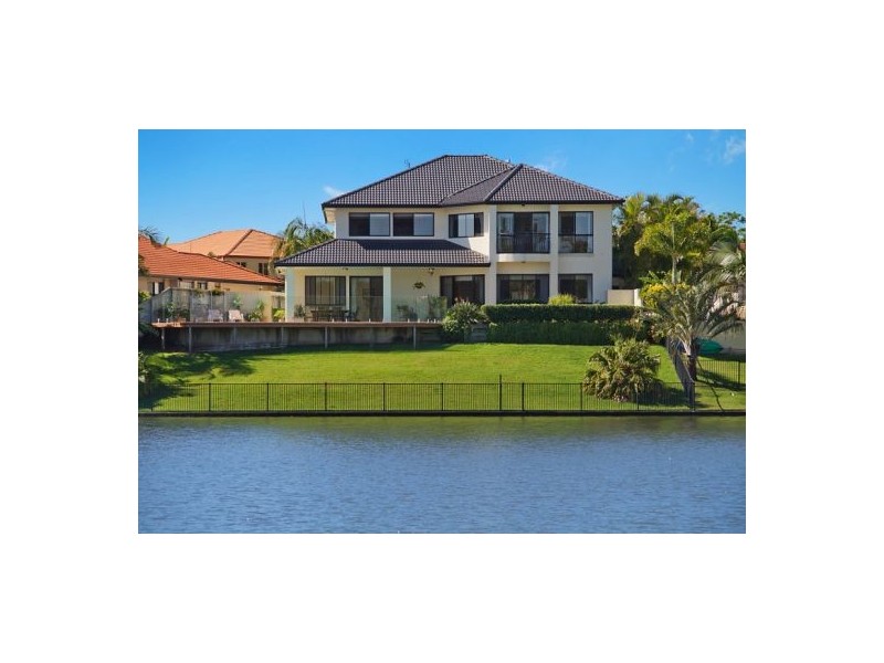 8 Crozet Court, Burleigh Waters QLD 4220