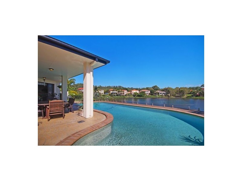 8 Crozet Court, Burleigh Waters QLD 4220