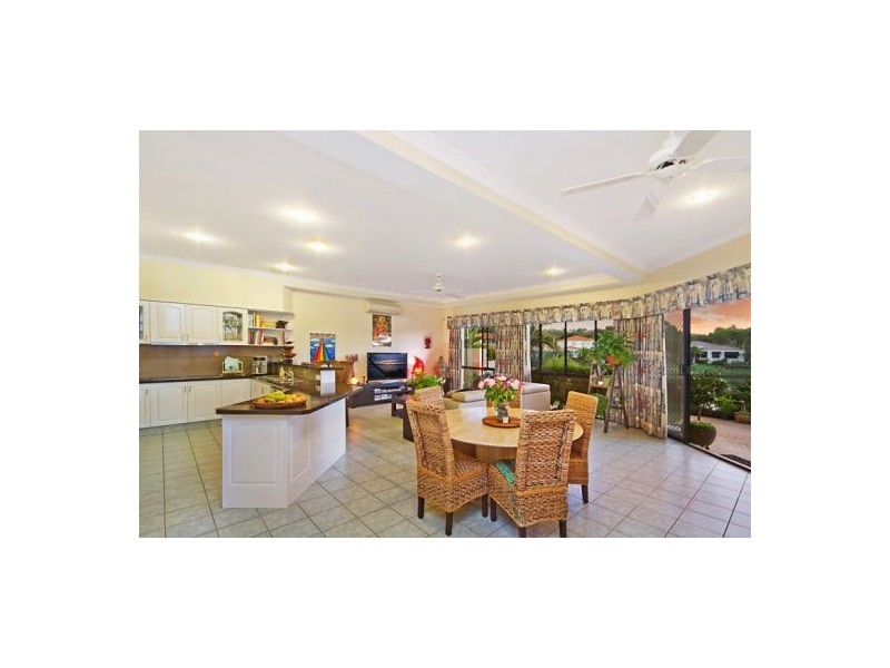 8 Crozet Court, Burleigh Waters QLD 4220