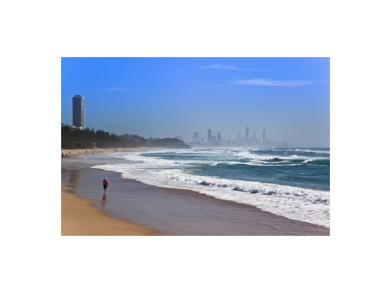 8 Crozet Court, Burleigh Waters QLD 4220