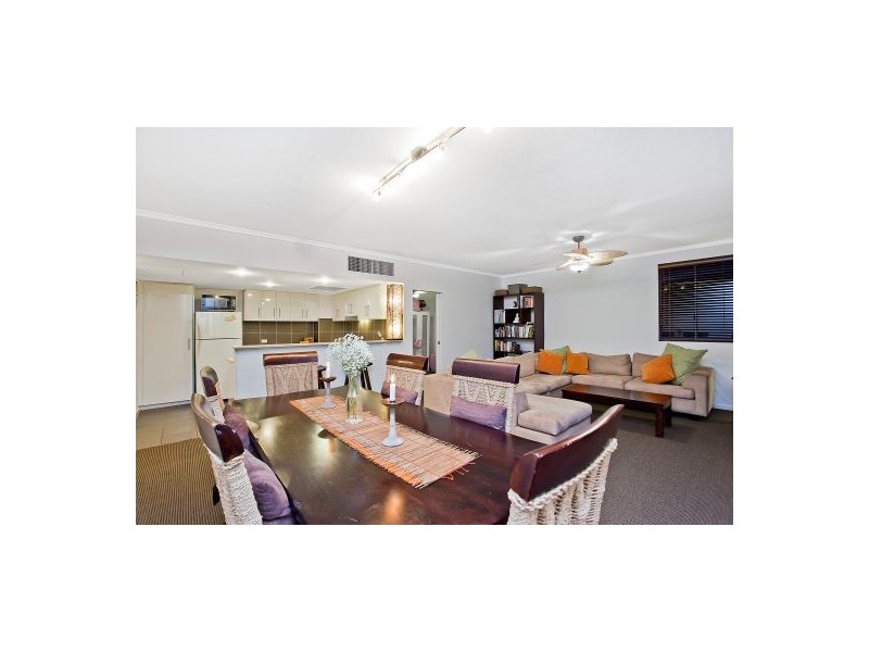 2056/1 Ocean Street, Burleigh Heads QLD 4220