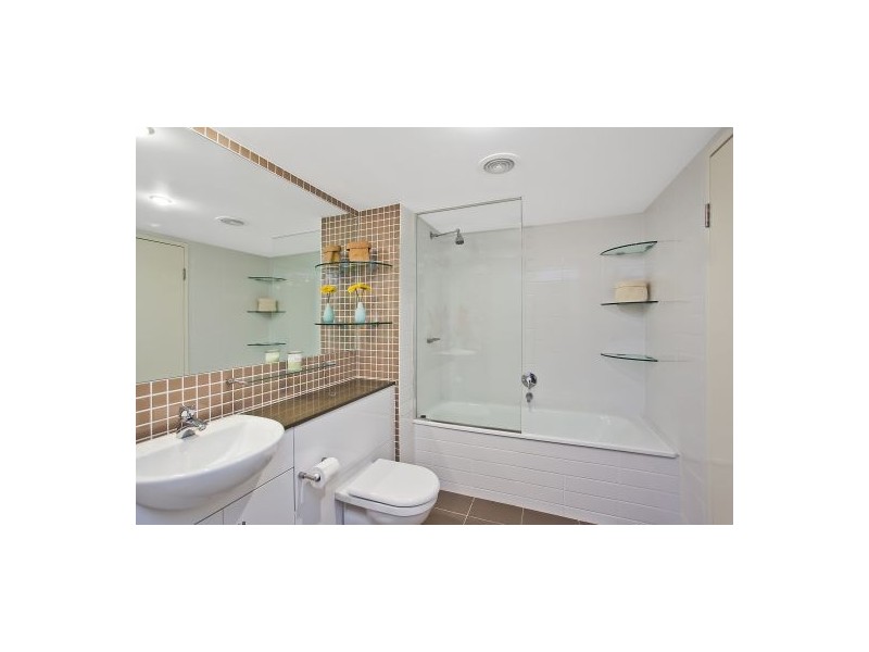 2056/1 Ocean Street, Burleigh Heads QLD 4220