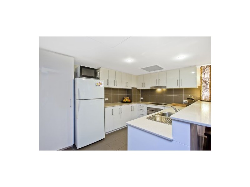 2056/1 Ocean Street, Burleigh Heads QLD 4220