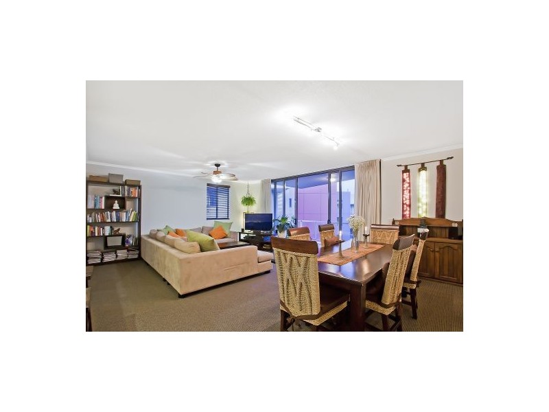 2056/1 Ocean Street, Burleigh Heads QLD 4220