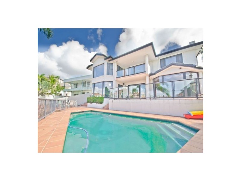 31 Istana View, Clear Island Waters QLD 4226
