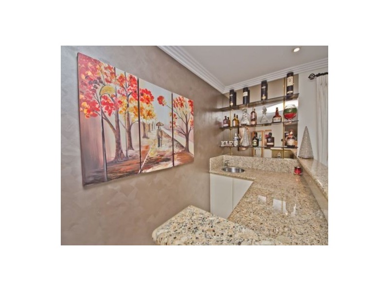 31 Istana View, Clear Island Waters QLD 4226