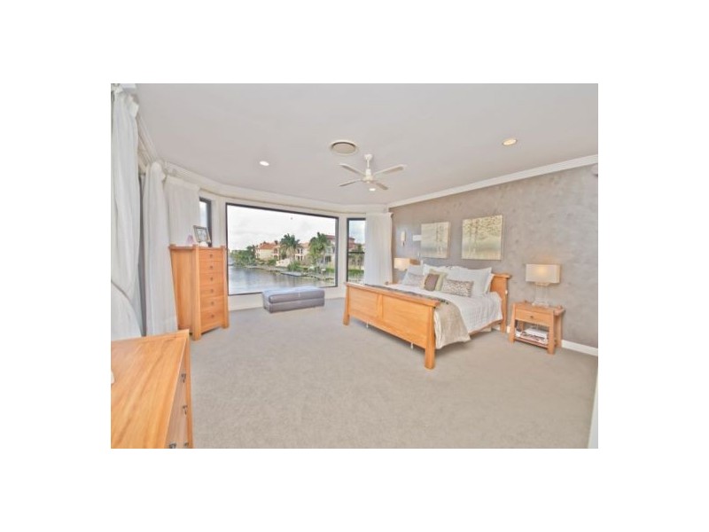 31 Istana View, Clear Island Waters QLD 4226