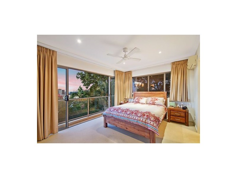 1/21 Ewart St, Burleigh Heads QLD 4220