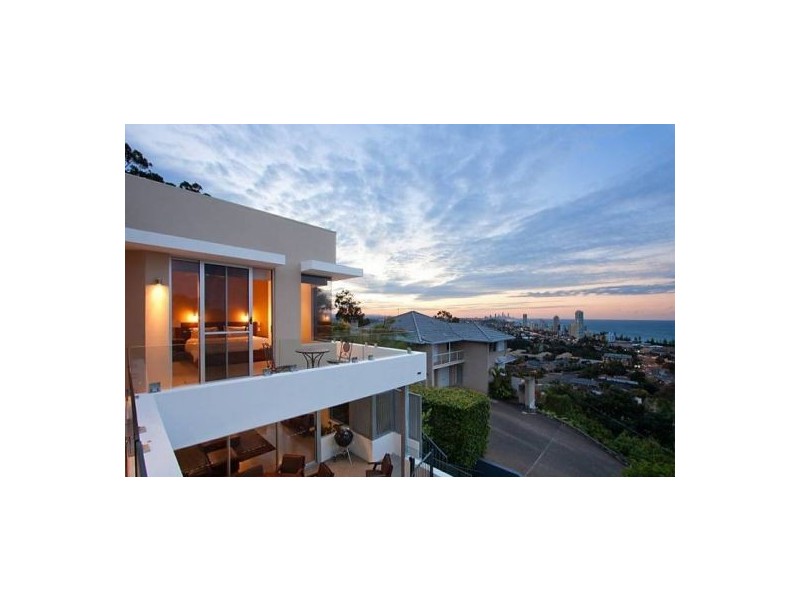 37 West Street, Burleigh Heads QLD 4220