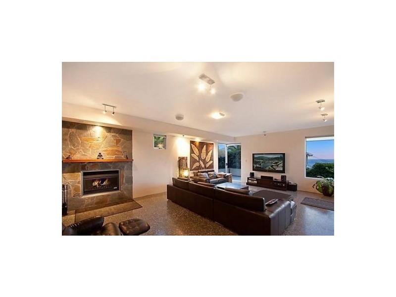 37 West Street, Burleigh Heads QLD 4220