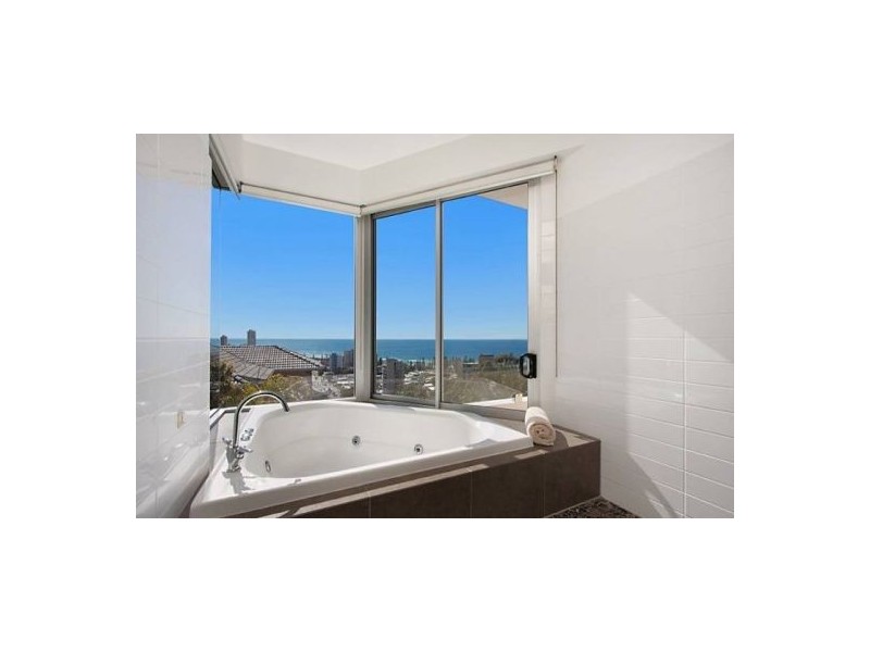 37 West Street, Burleigh Heads QLD 4220