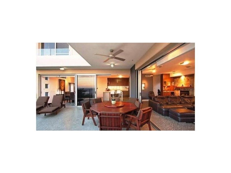 37 West Street, Burleigh Heads QLD 4220