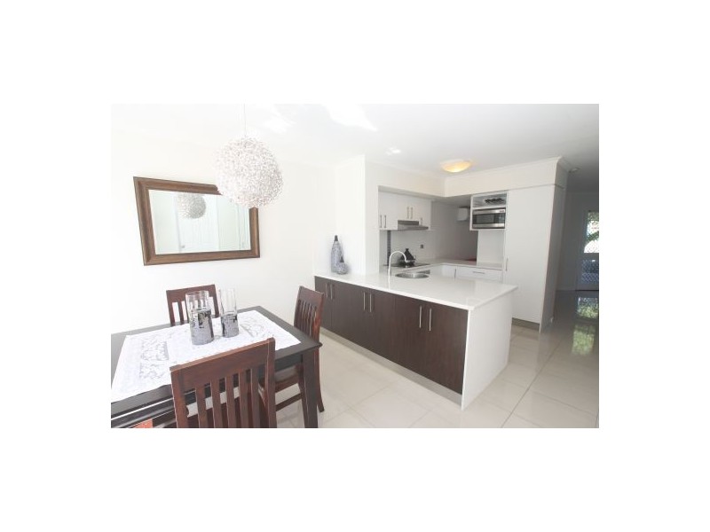 7/18 Tallebudgera Creek Road, Burleigh Heads QLD 4220