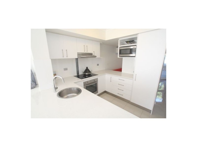 7/18 Tallebudgera Creek Road, Burleigh Heads QLD 4220