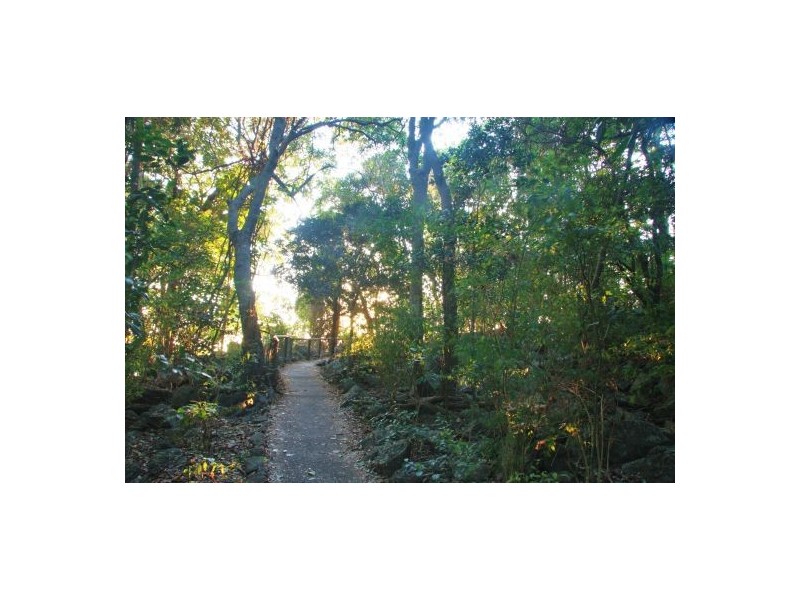 7/18 Tallebudgera Creek Road, Burleigh Heads QLD 4220