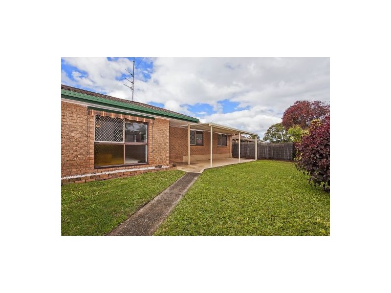 1/8 Hillstar Avenue, Burleigh Waters QLD 4220