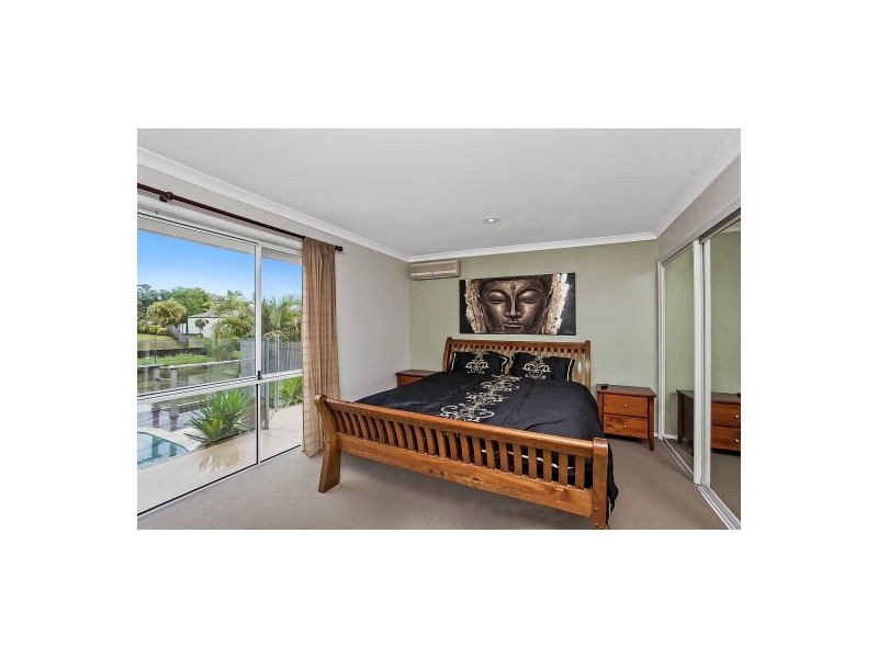 20 Lakes Circuit, Burleigh Waters QLD 4220