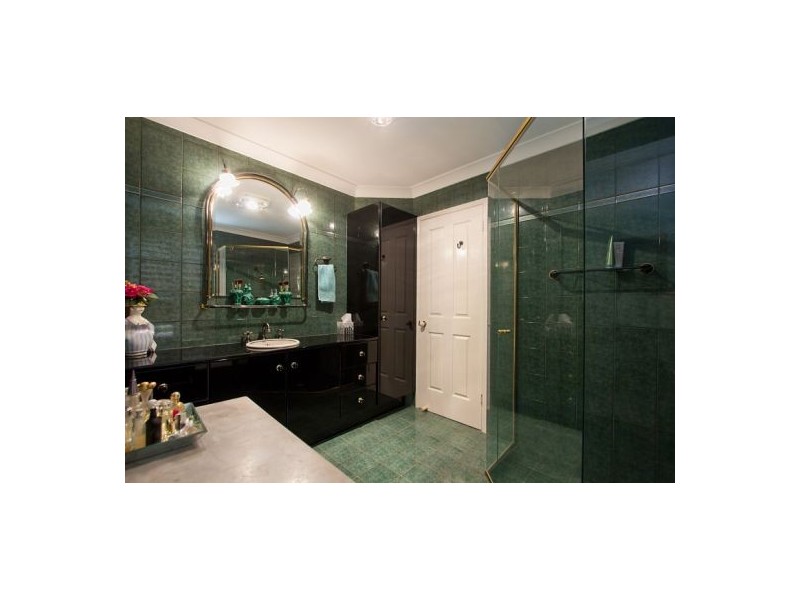 9 Dulcie Drive, Burleigh Heads QLD 4220