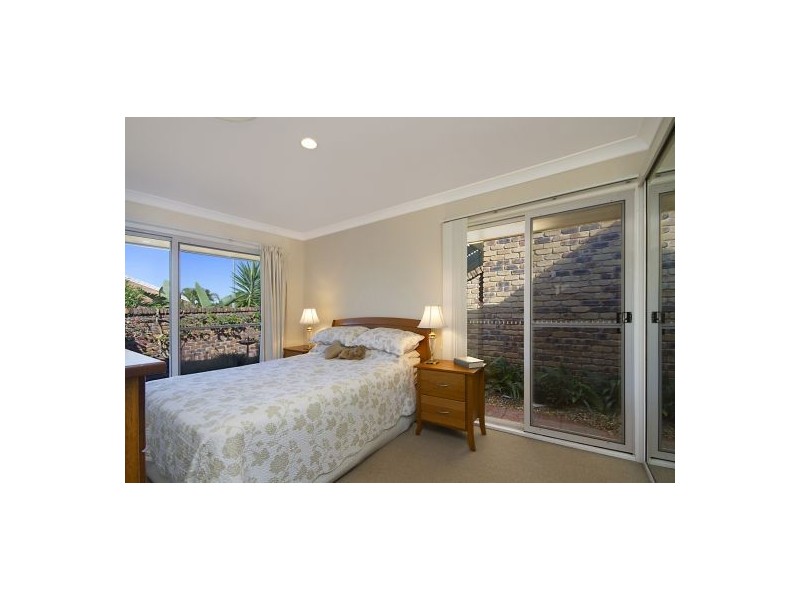 11 Oriole Court, Burleigh Waters QLD 4220