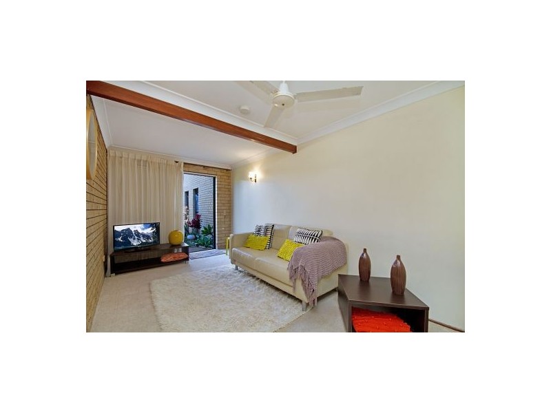 6/10 Angie Court, Mermaid Waters QLD 4218