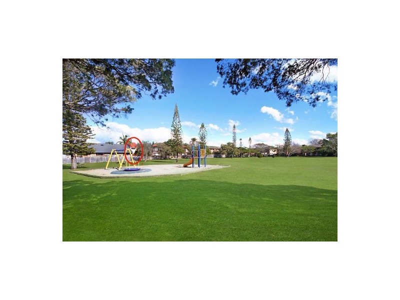 6/10 Angie Court, Mermaid Waters QLD 4218