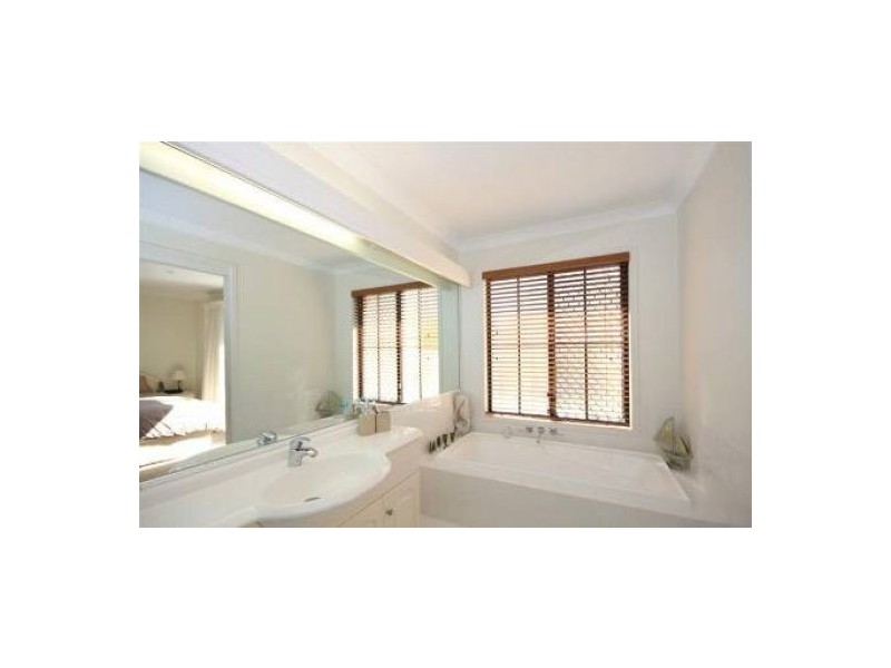 14/2 Beachcomber Court, Burleigh Waters QLD 4220