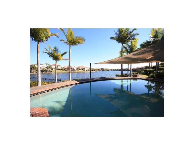 14/2 Beachcomber Court, Burleigh Waters QLD 4220