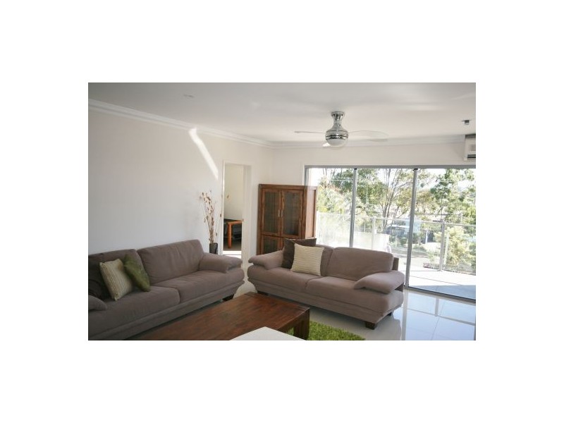 2/58 West Burleigh Road, Burleigh Heads QLD 4220