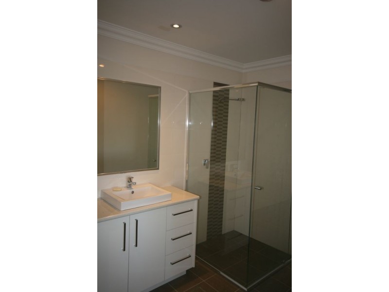 2/58 West Burleigh Road, Burleigh Heads QLD 4220