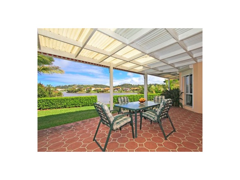 136 Dunlin Drive, Burleigh Waters QLD 4220