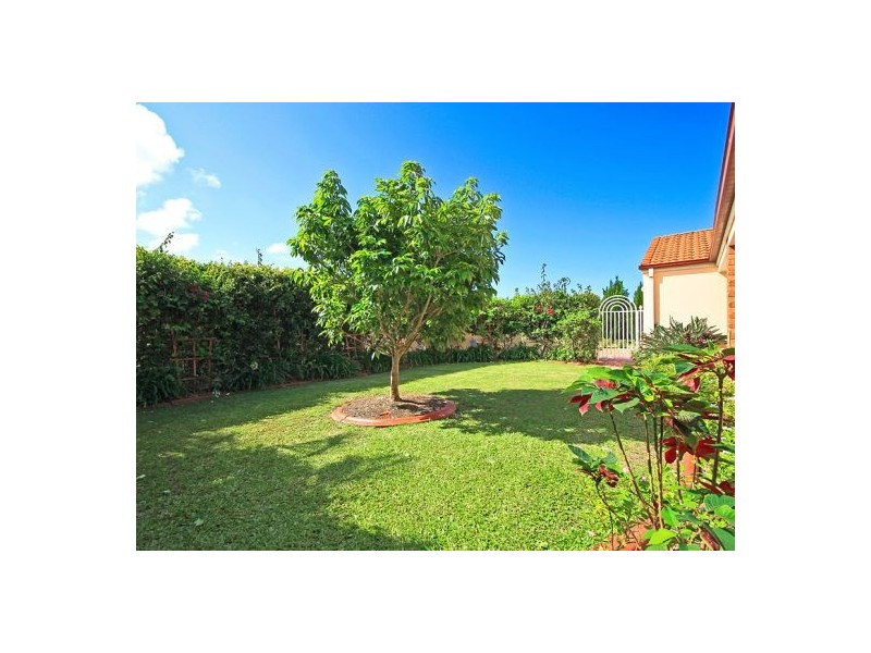 136 Dunlin Drive, Burleigh Waters QLD 4220