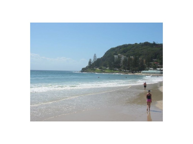 8 Seahawk Crescent, Burleigh Heads QLD 4220